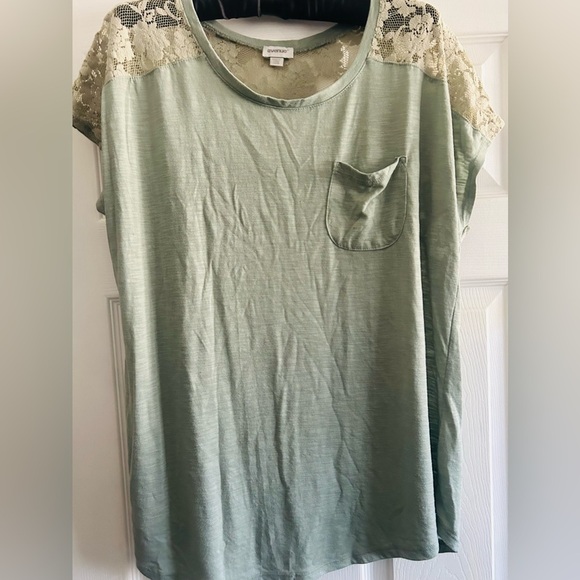 Avenue Womens Green Lace Sleeve Top w/ small front pocket, 14/16, used condition - Picture 1 of 4
